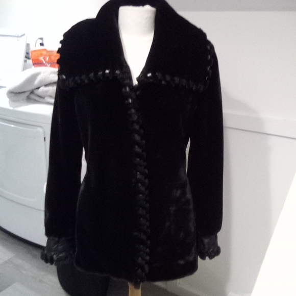 Vintage Black Jones New York Fun Furry Coat - Picture 14 of 16